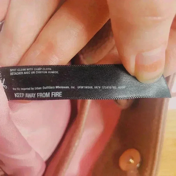 Remi & Reid Dusty Rose Bucket Bag - Picture 8 of 9